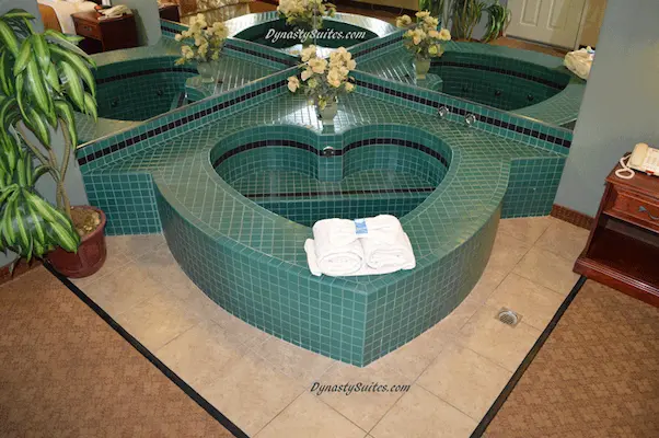 Photo of the in-room Hot Tub